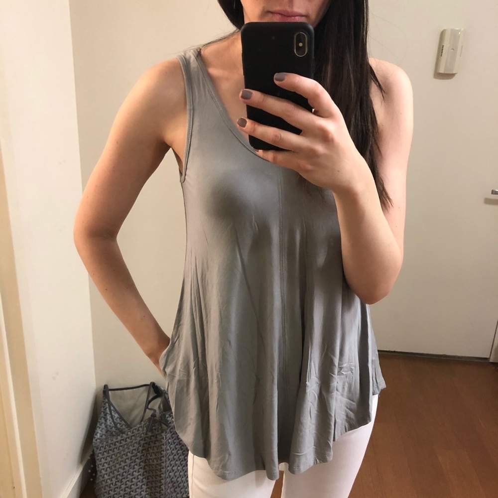 3 Left• Silver Bamboo V neck Tank